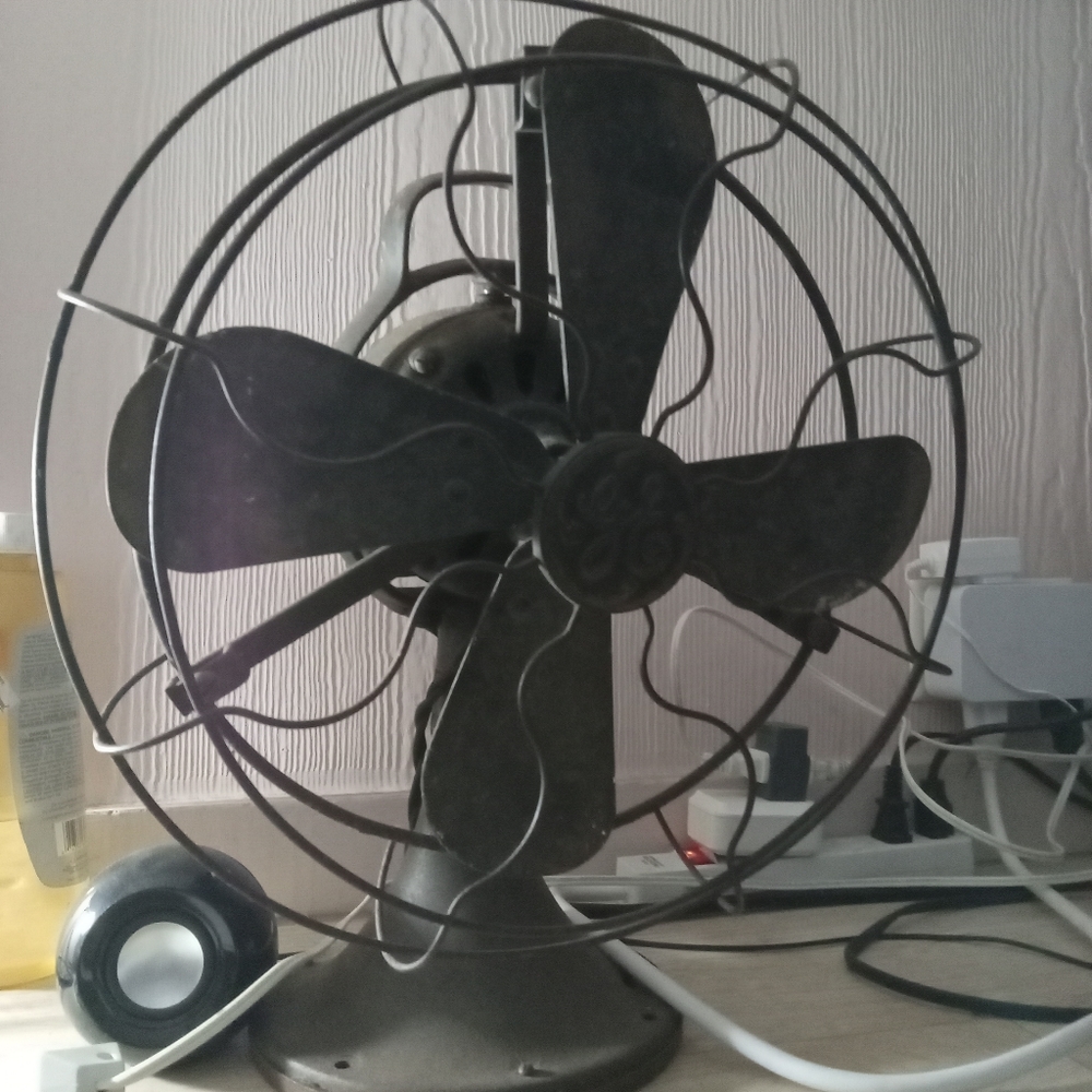 COPY - 1930s General Electric oscillating fan